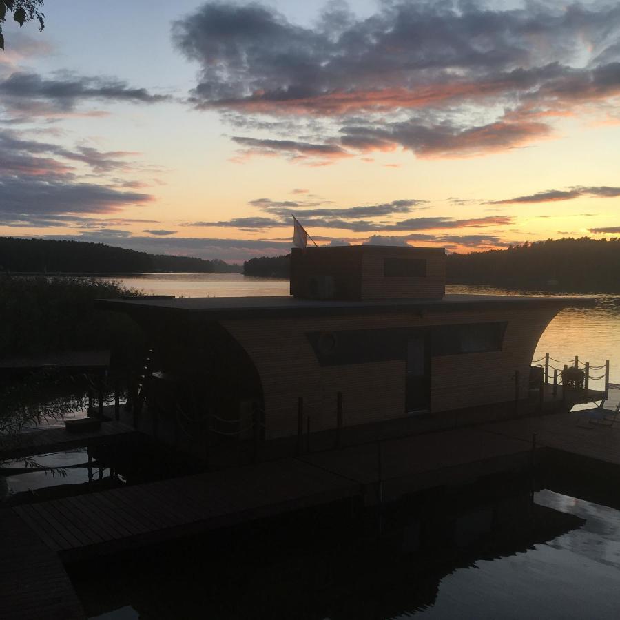 Hotel Houseboat Slesin Exterior foto